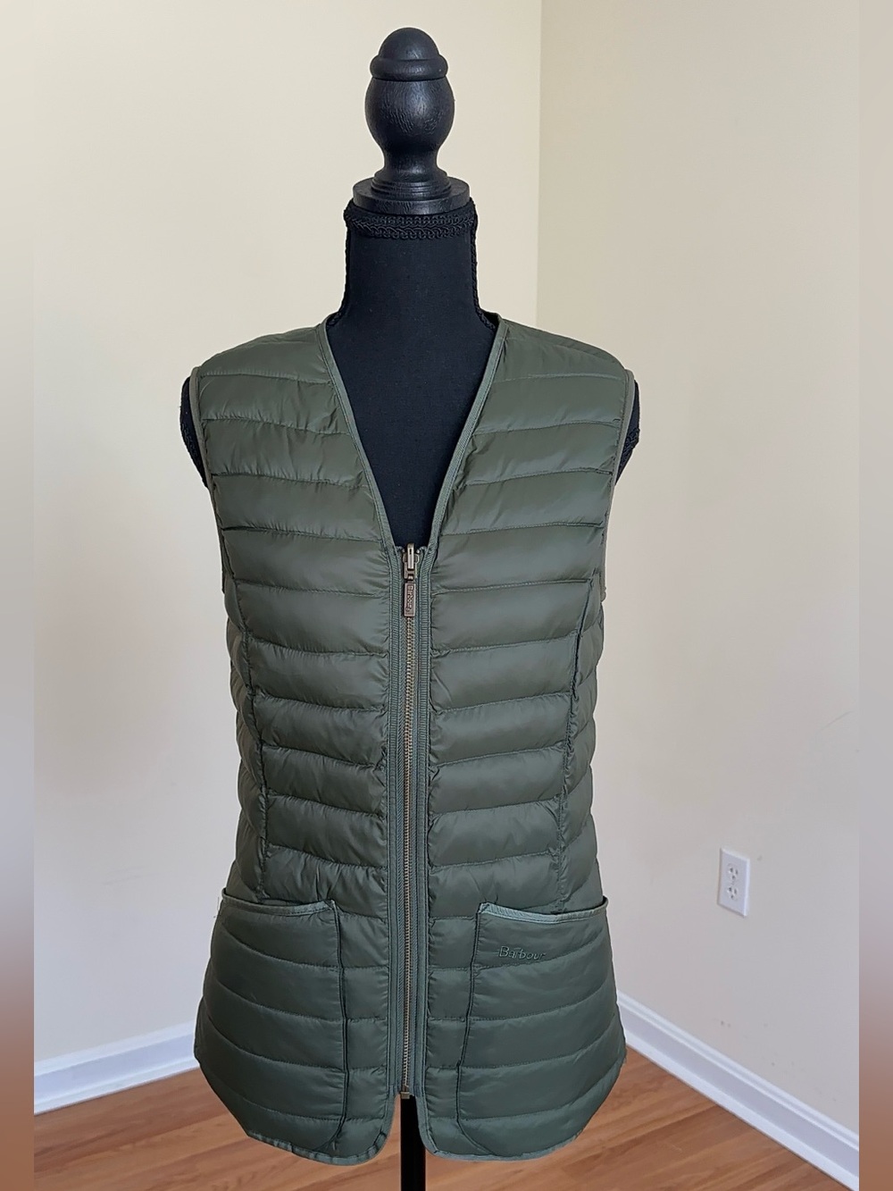 Barbour Women’s Size 4 Olive Green Fleece-Lined Nylon Vest Full Zip NWOT